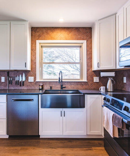 Contrast Kitchen